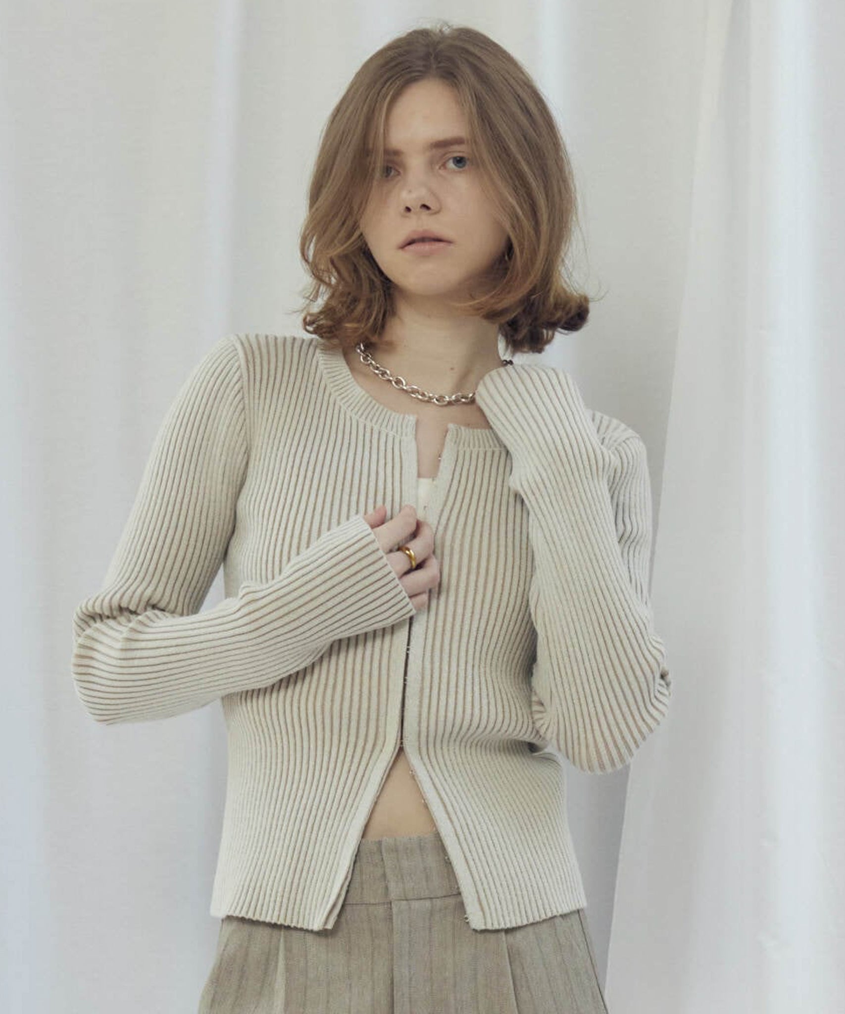 CREW NECK CARDIGAN