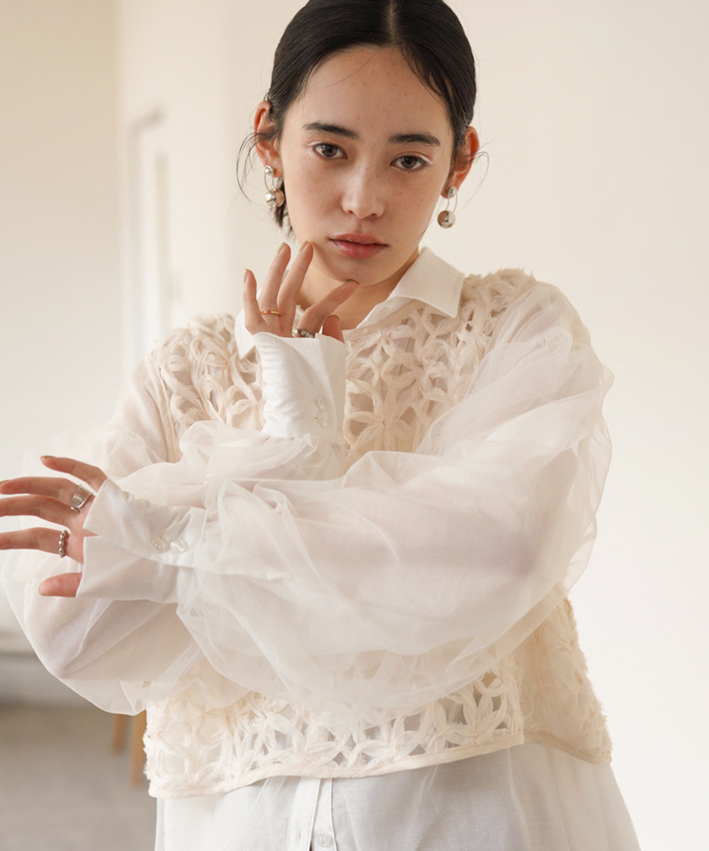 チュールレイヤード シアーシャツ