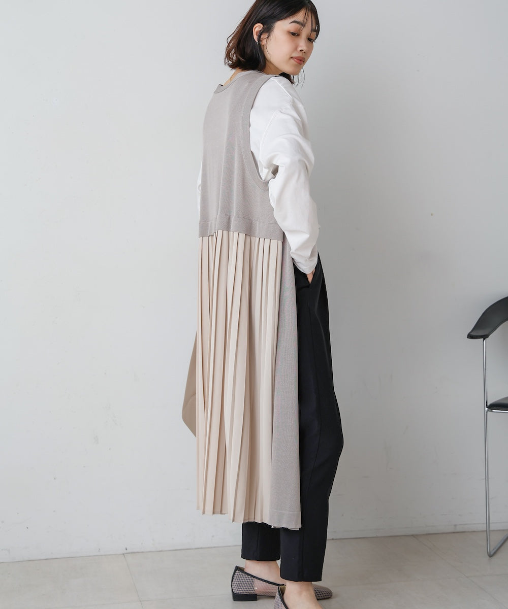 バックプリーツジレ