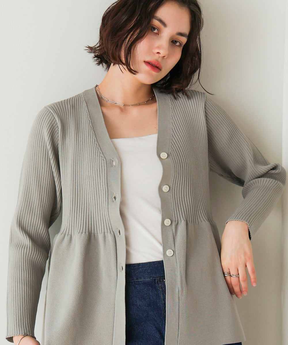 軽量ペプラムニットカーディガン
