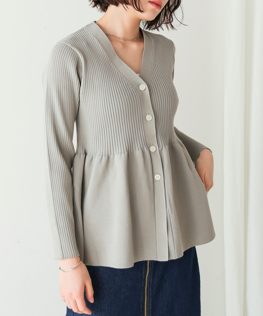 軽量ペプラムニットカーディガン