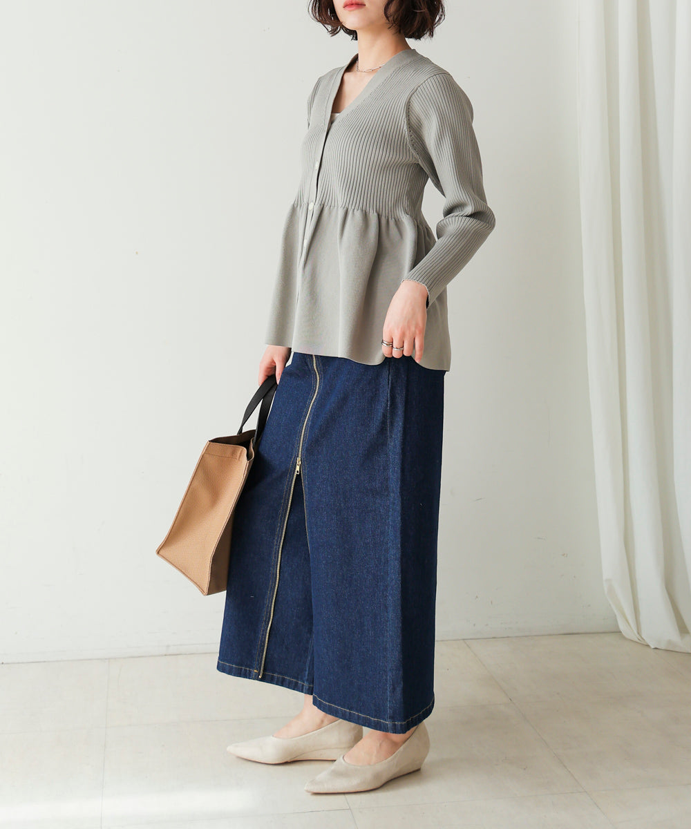 軽量ペプラムニットカーディガン