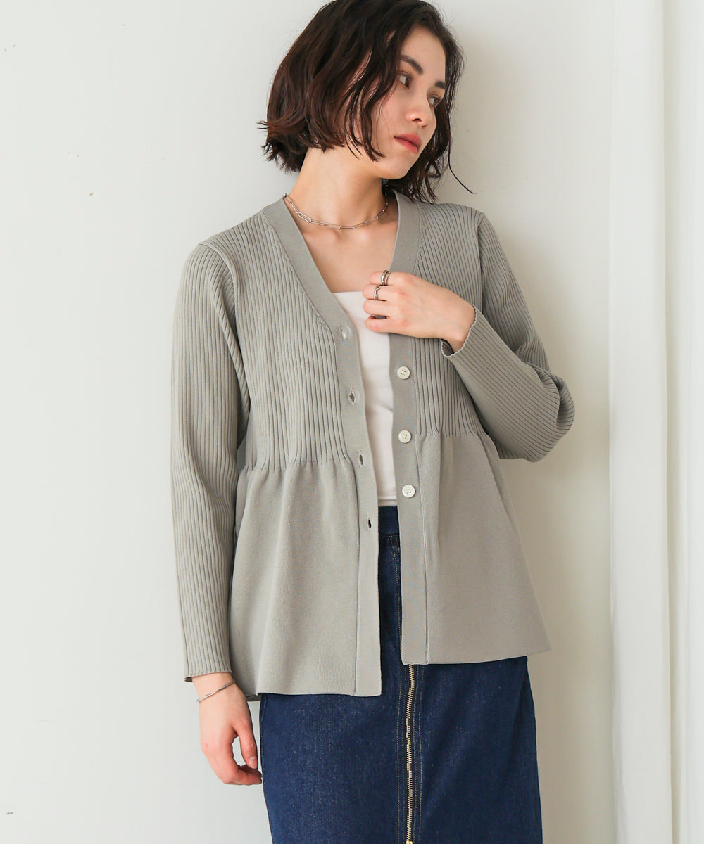 軽量ペプラムニットカーディガン