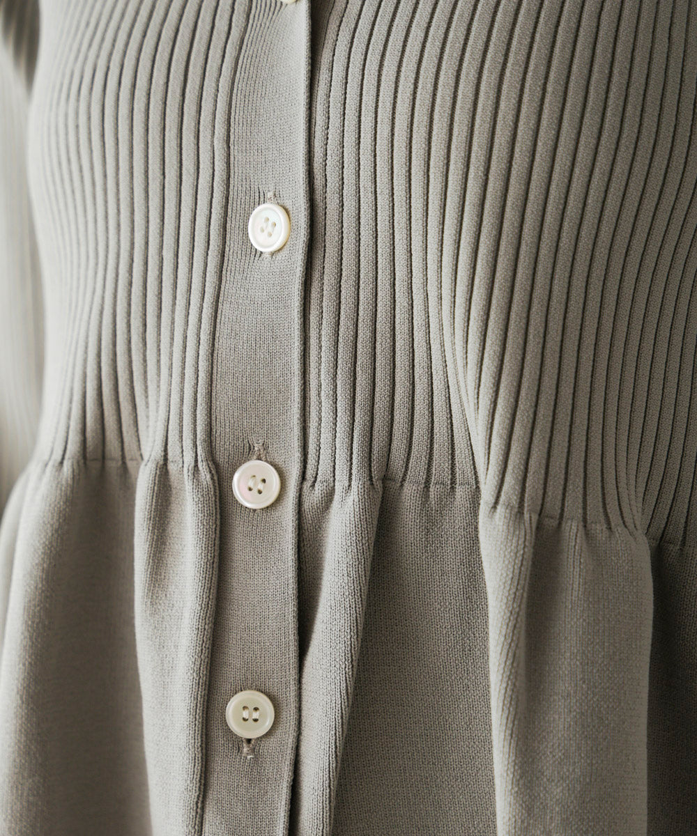 軽量ペプラムニットカーディガン