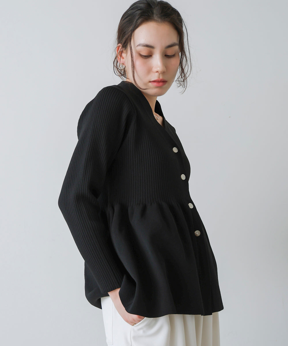 軽量ペプラムニットカーディガン