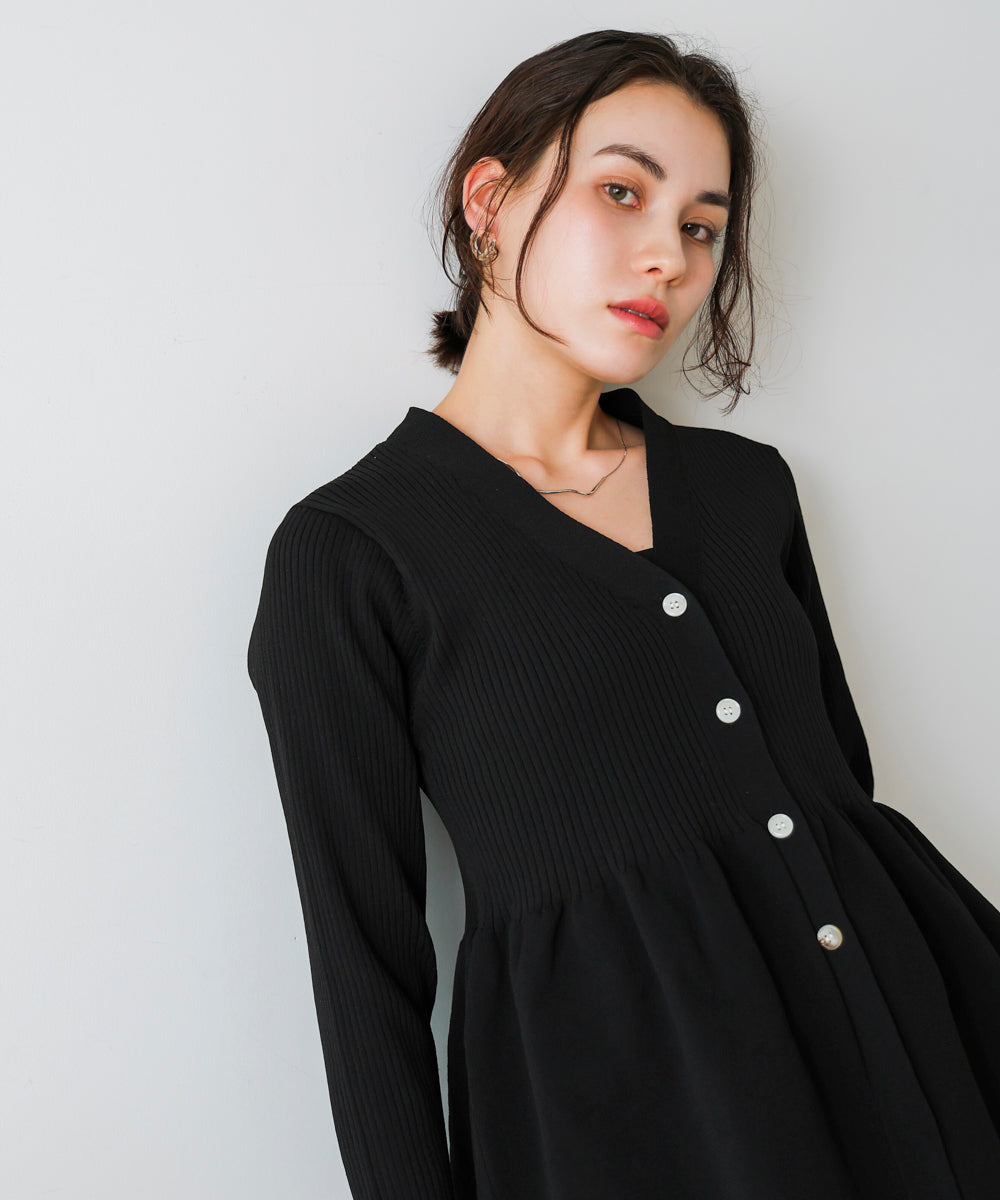 軽量ペプラムニットカーディガン