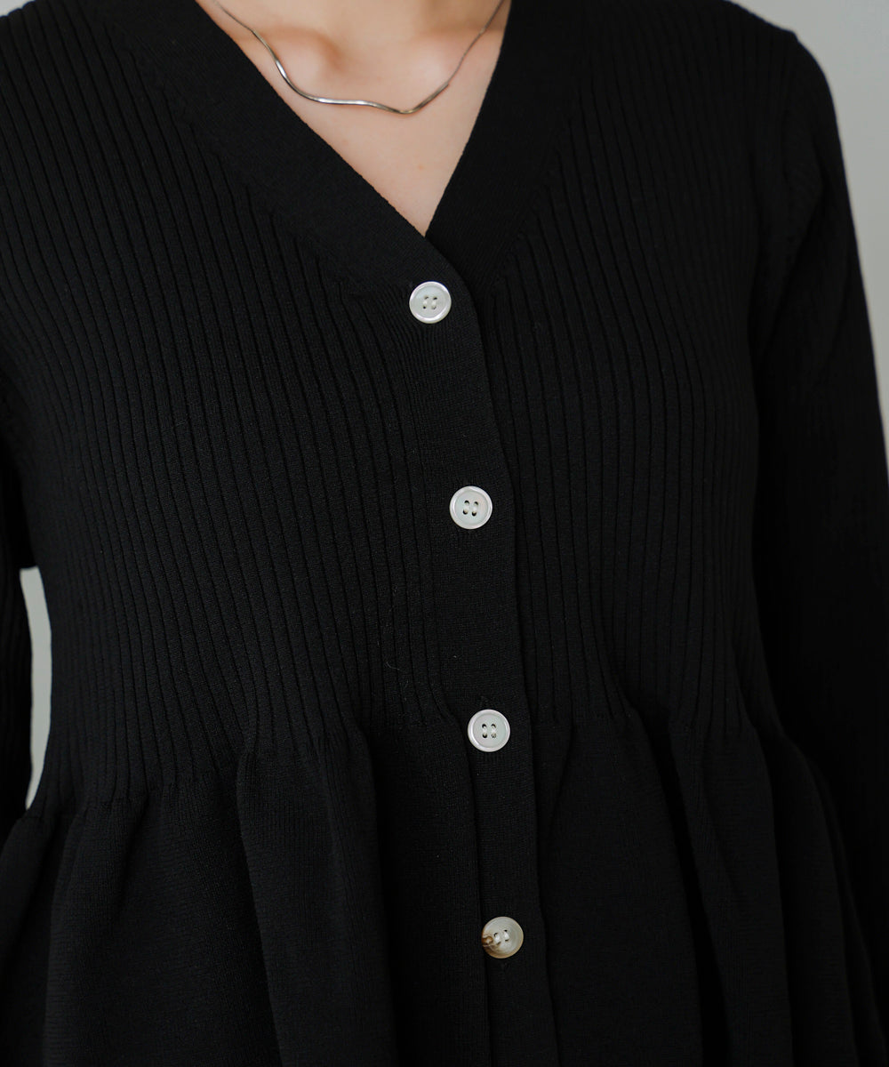 軽量ペプラムニットカーディガン