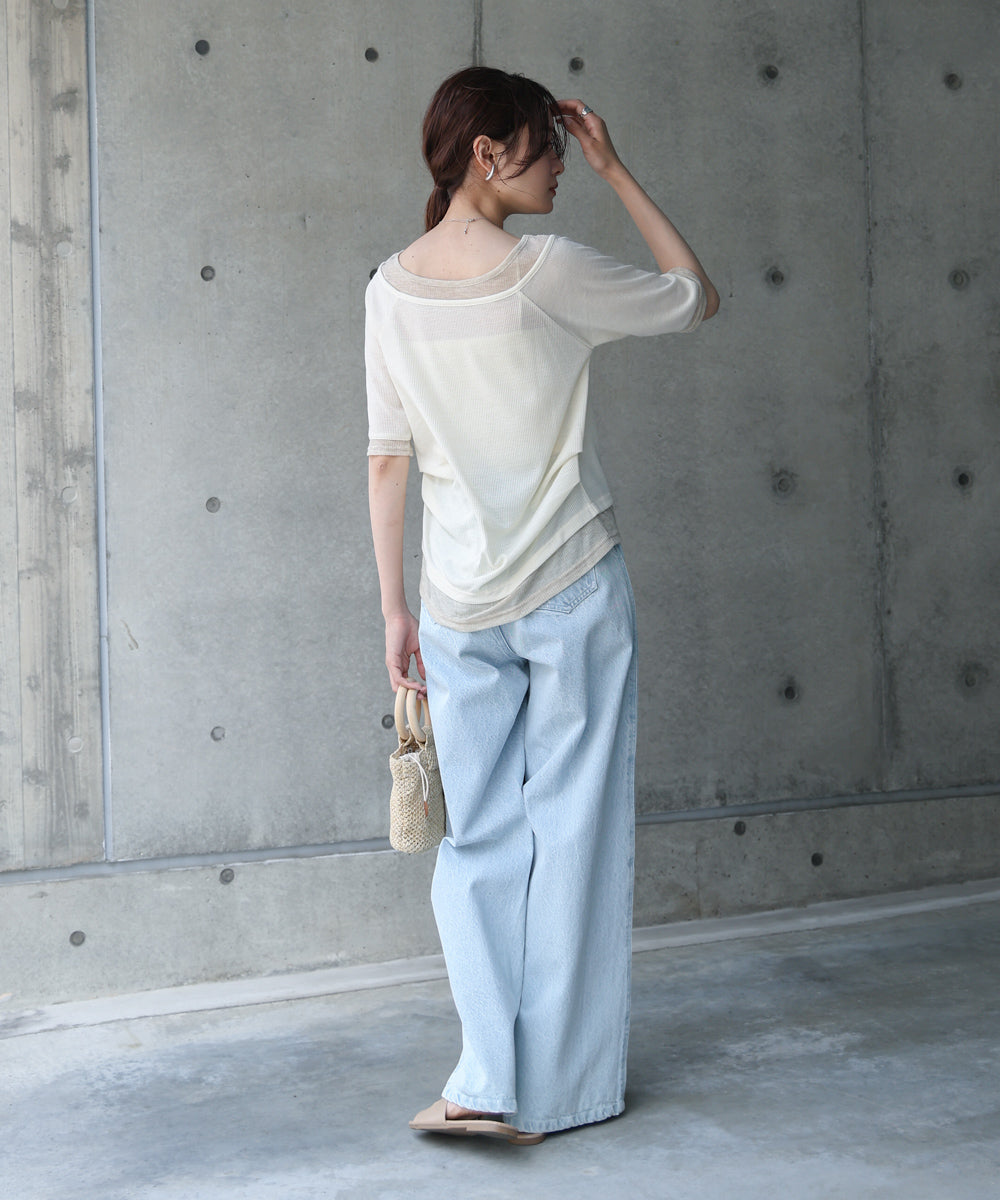 レイヤードオフショル風カットトップス