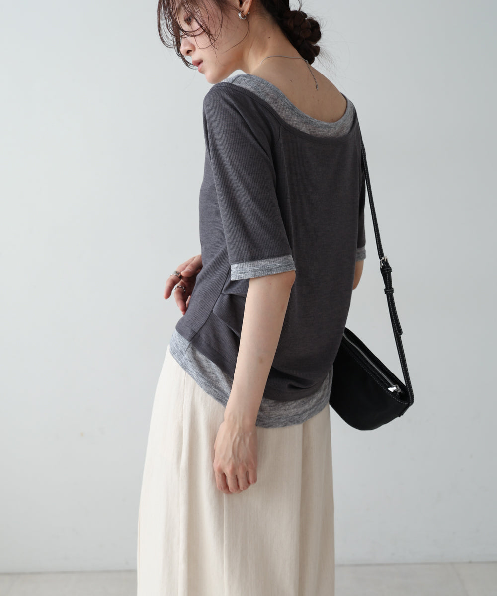 レイヤードオフショル風カットトップス