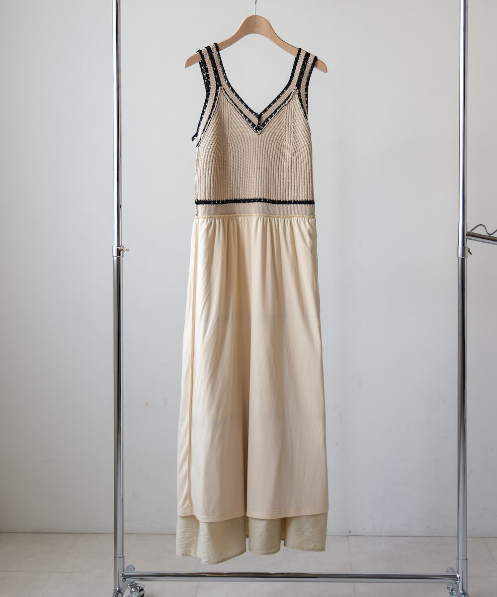 ニットドッキングティアードワンピース