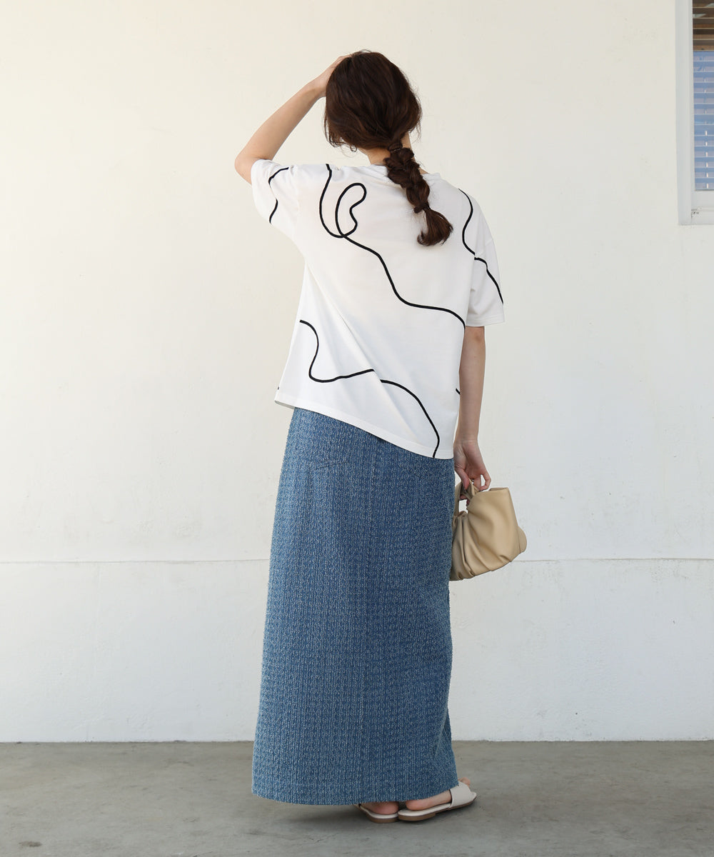 コード刺繡使いTシャツ