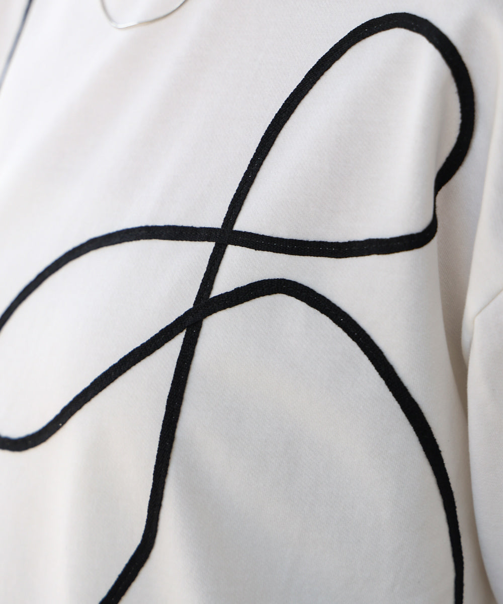 コード刺繡使いTシャツ