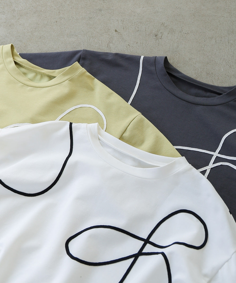 コード刺繡使いTシャツ