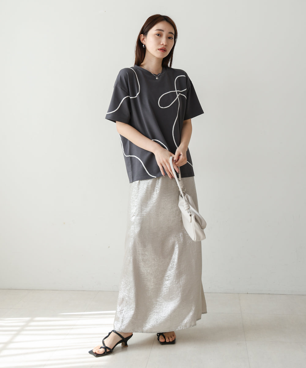 コード刺繡使いTシャツ