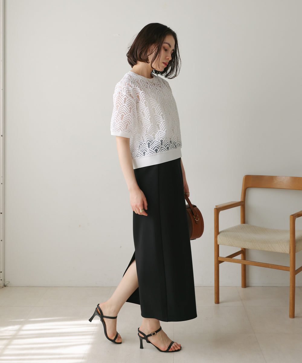 オーガンジー刺繍ブラウス