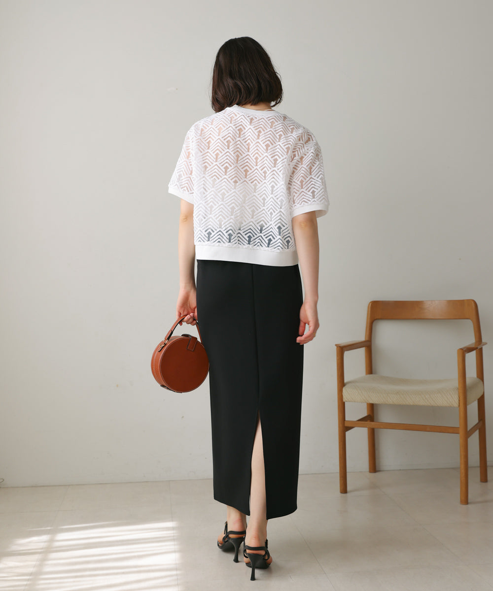 オーガンジー刺繍ブラウス