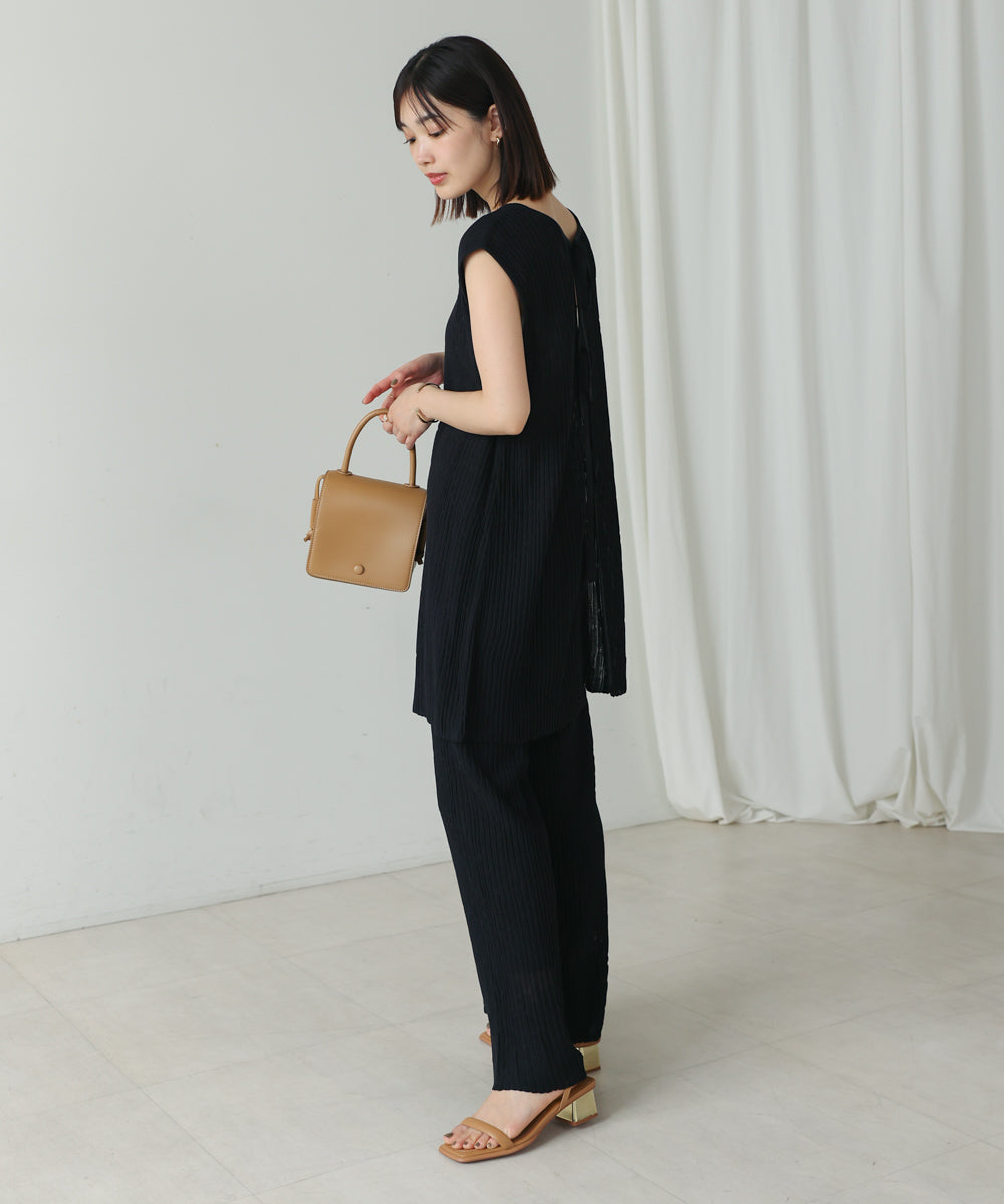 ウェービーメッシュニットパンツ