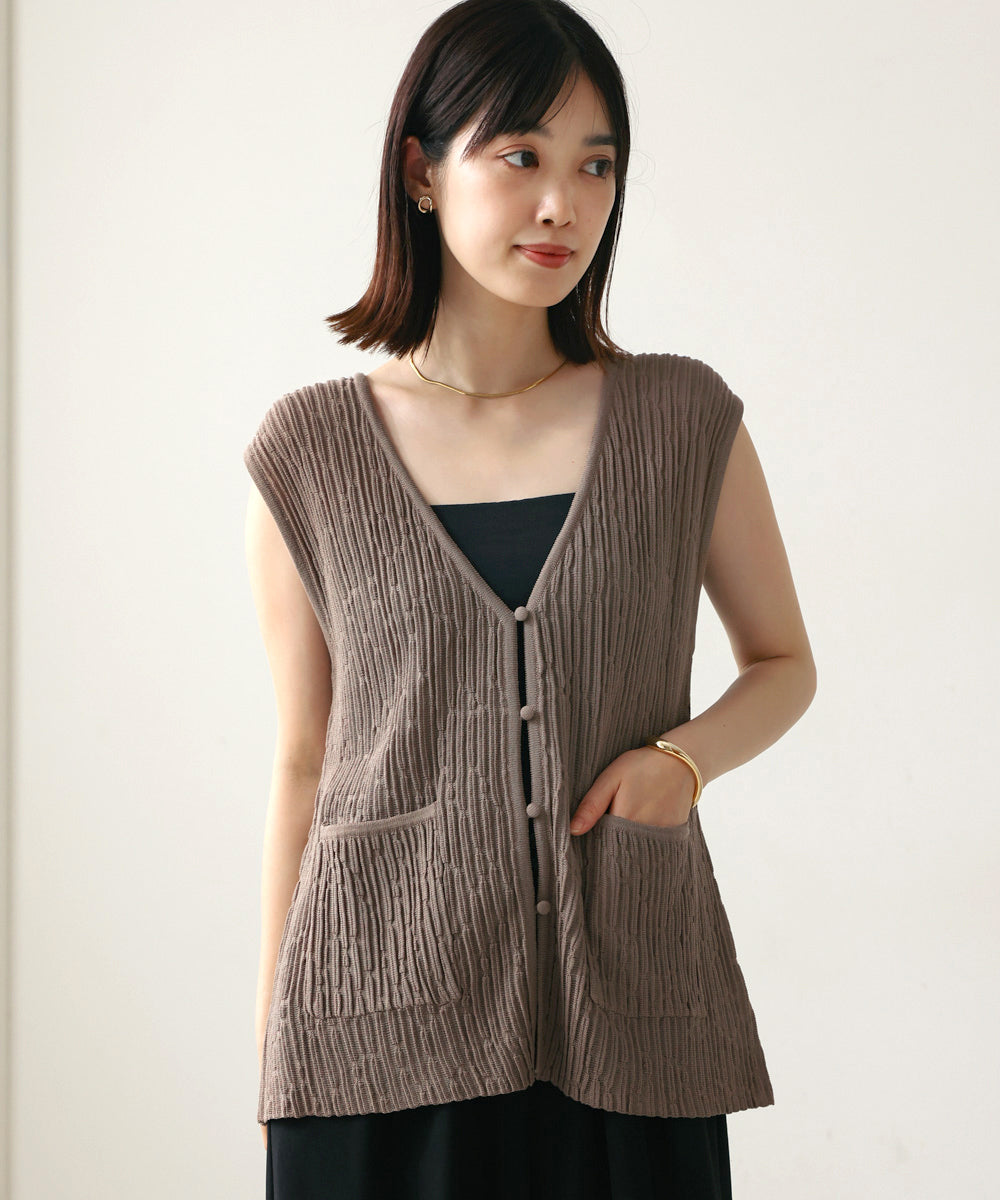 ウェービーメッシュニットベスト