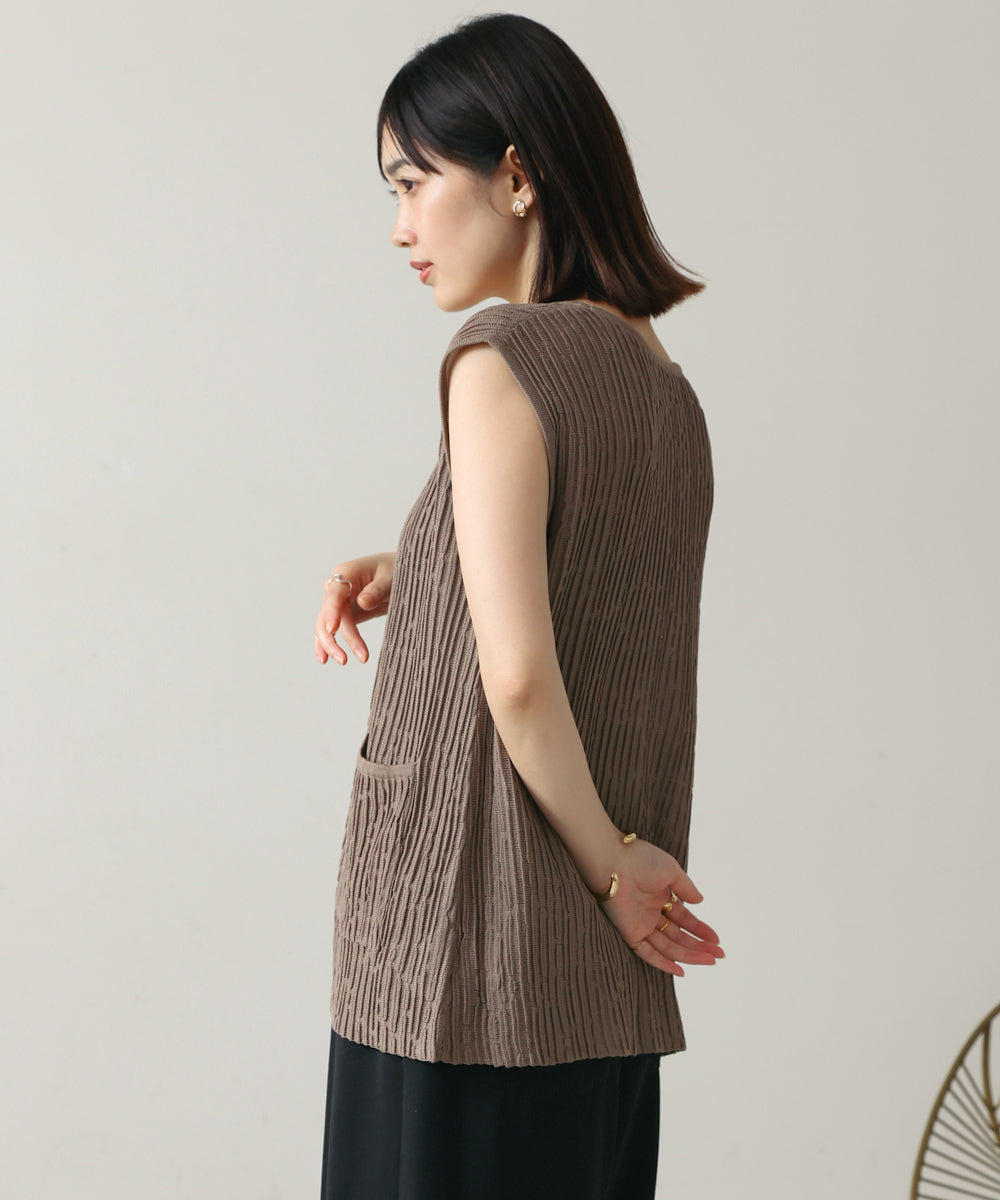 ウェービーメッシュニットベスト