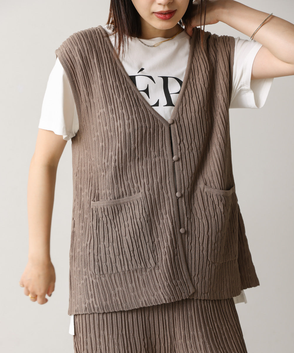 ウェービーメッシュニットベスト