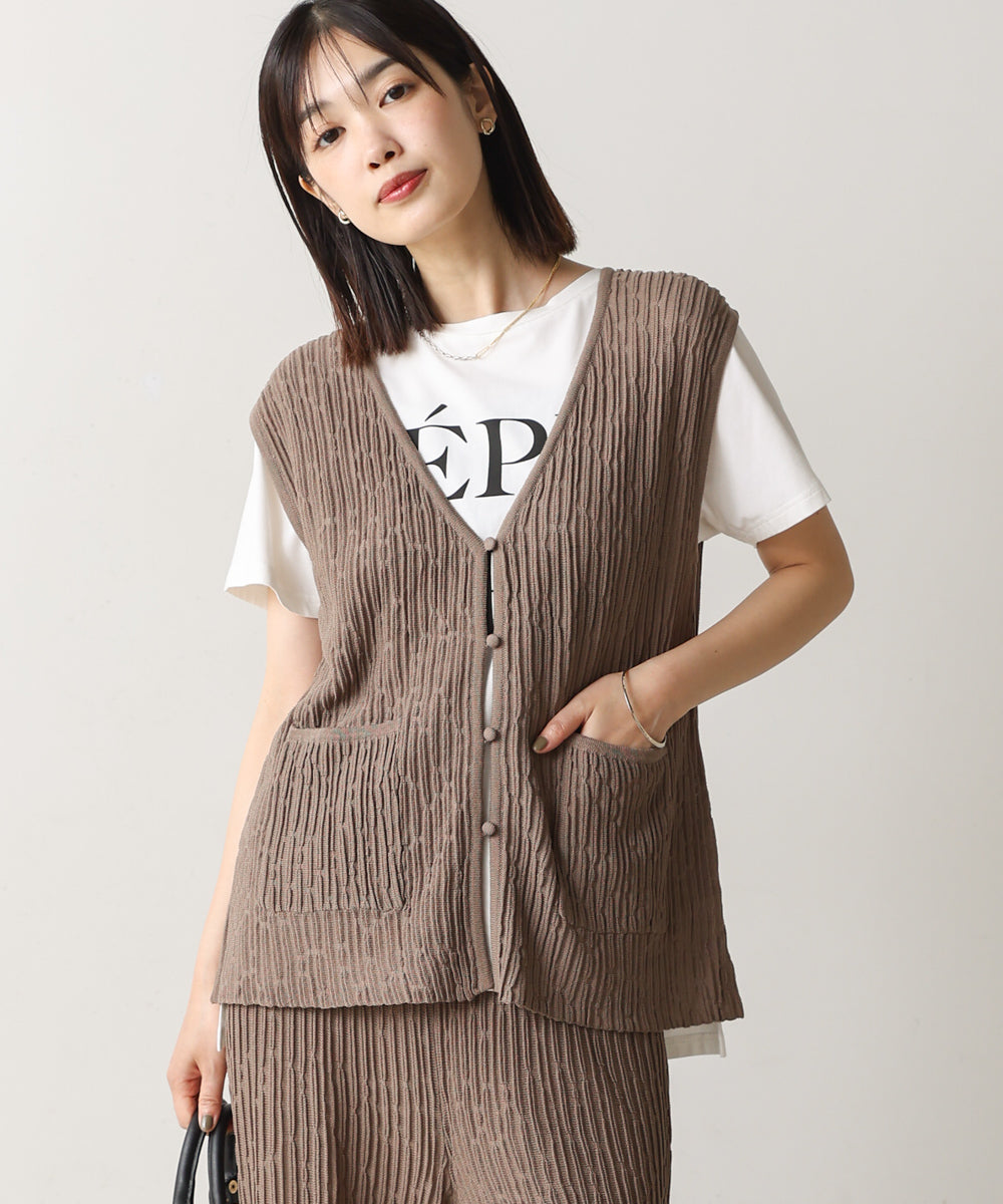 ウェービーメッシュニットベスト