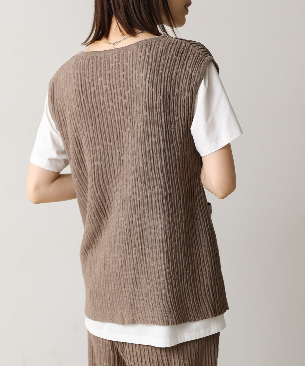 ウェービーメッシュニットベスト