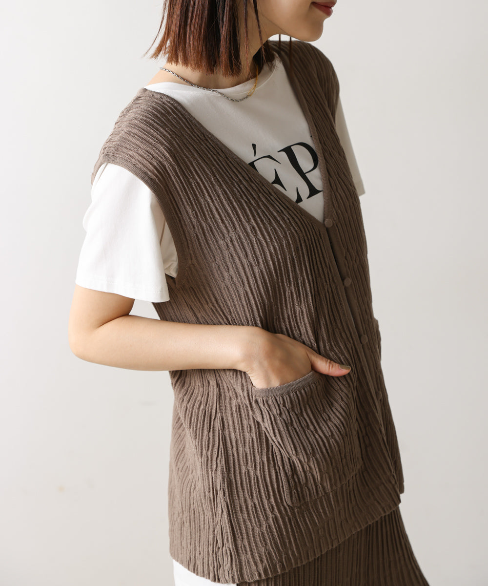 ウェービーメッシュニットベスト