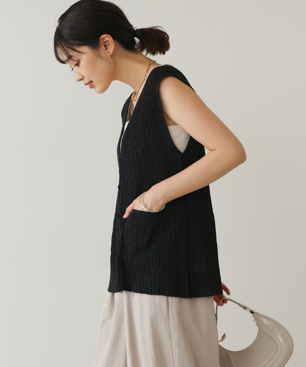 ウェービーメッシュニットベスト