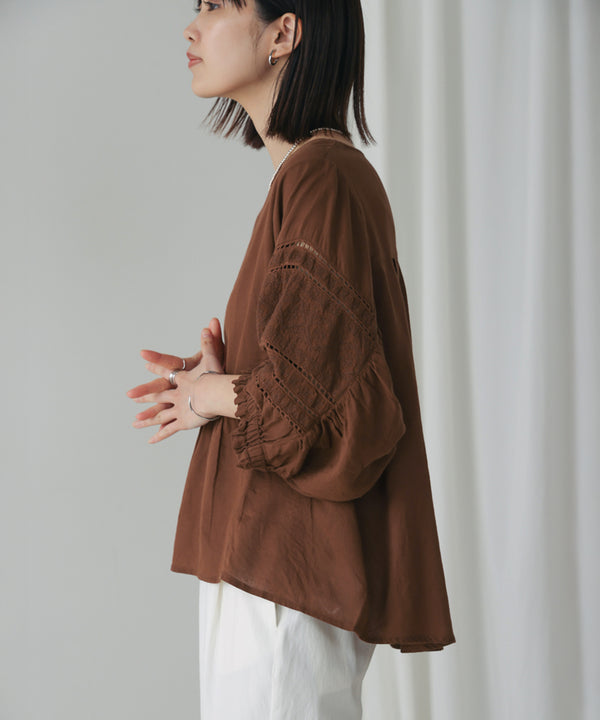 モスコットンエンブロイダリーブラウス