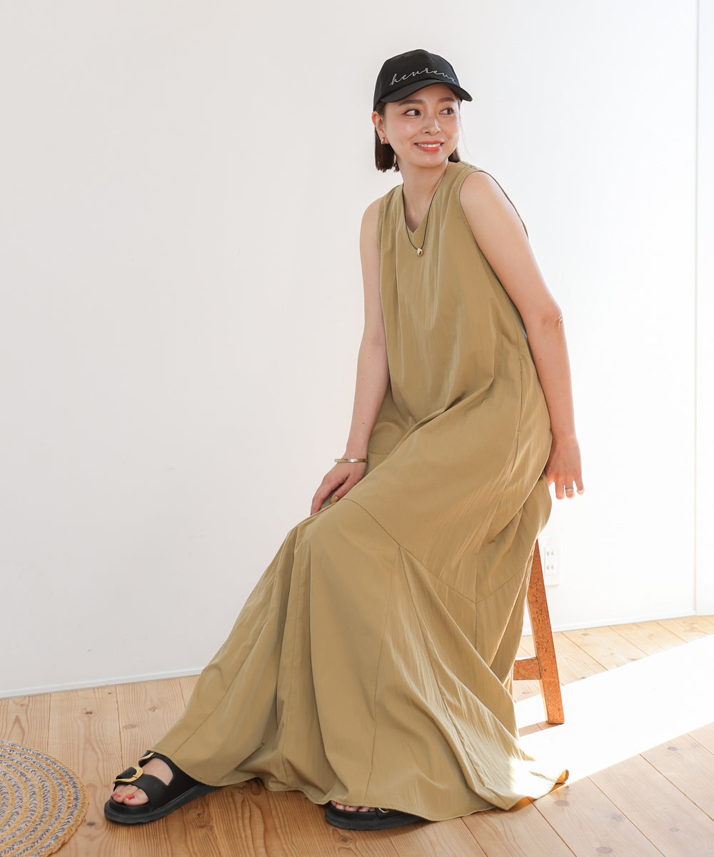 【MARIEコラボ】裾フレア切替ノースリーブワンピース