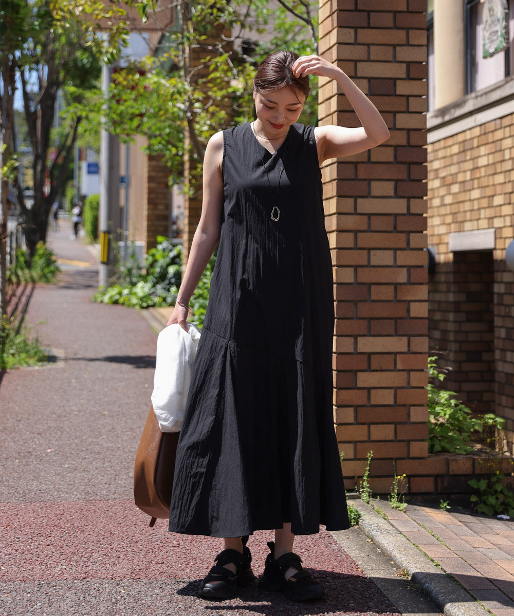 【MARIEコラボ】裾フレア切替ノースリーブワンピース