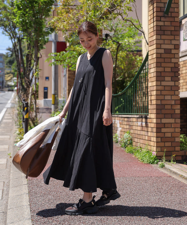 【MARIEコラボ】裾フレア切替ノースリーブワンピース