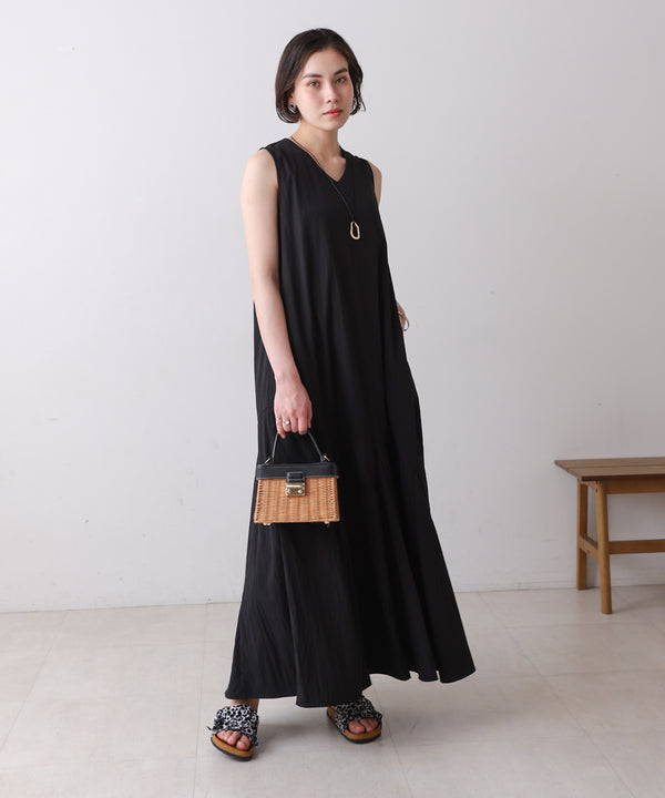 【MARIEコラボ】裾フレア切替ノースリーブワンピース