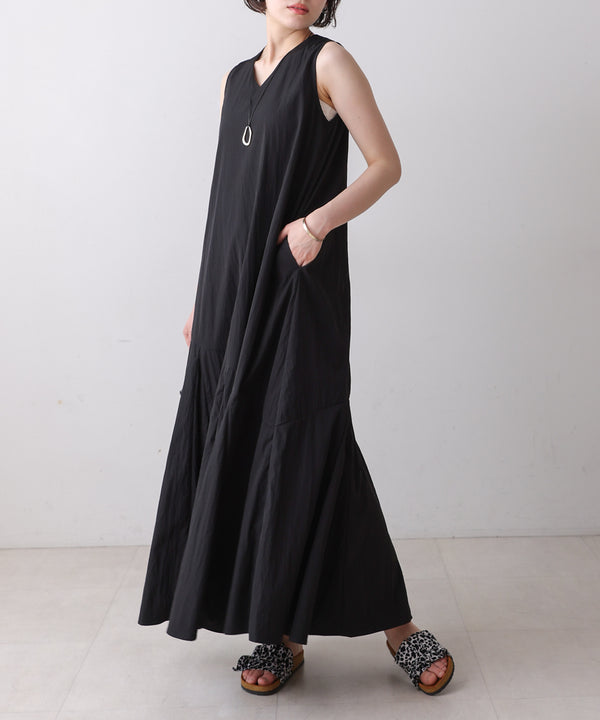 【MARIEコラボ】裾フレア切替ノースリーブワンピース