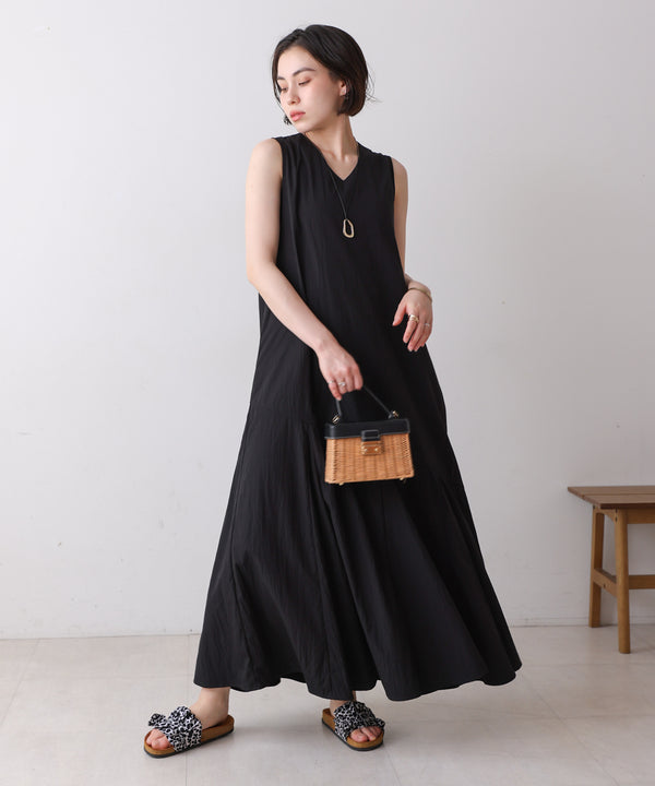 【MARIEコラボ】裾フレア切替ノースリーブワンピース