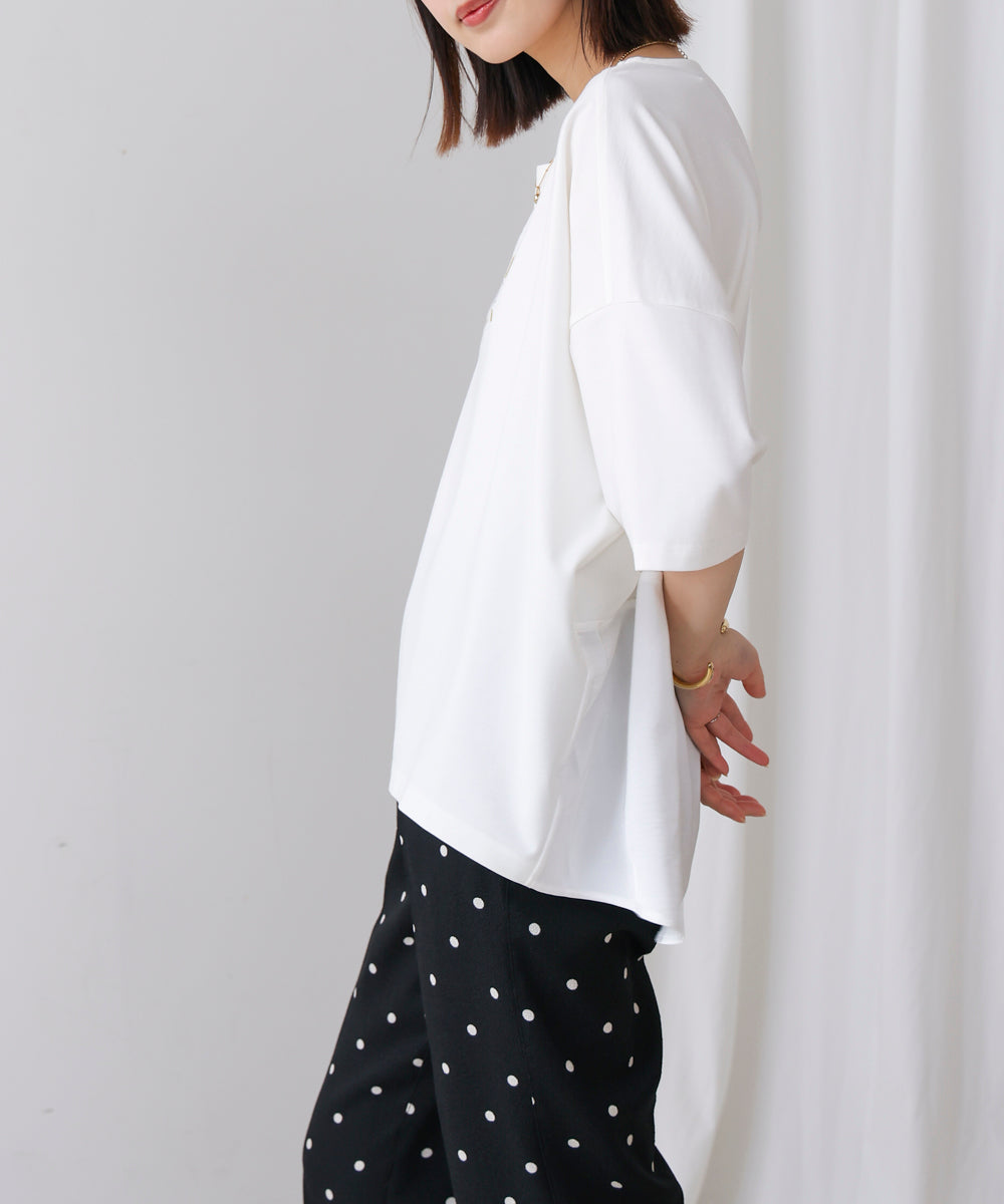 メタリック刺繍ロゴT