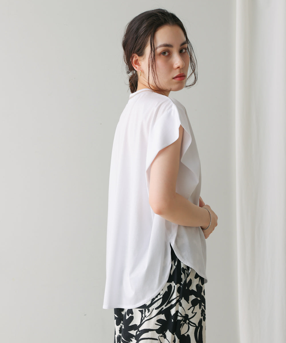 衿ラインプルオーバー