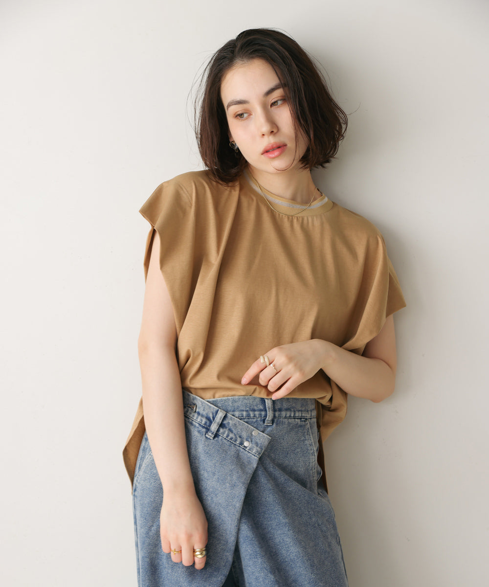 衿ラインプルオーバー