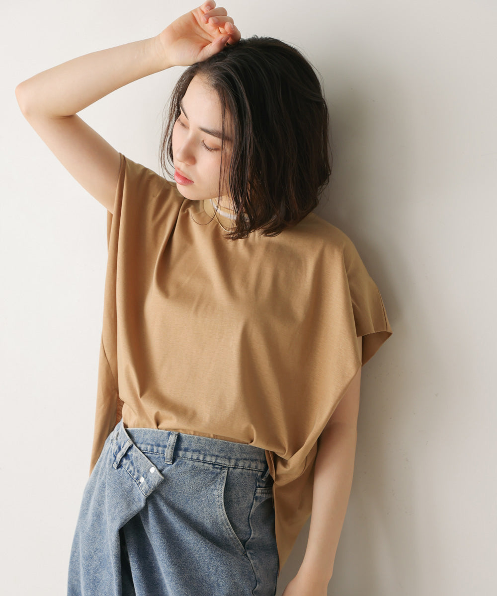 衿ラインプルオーバー