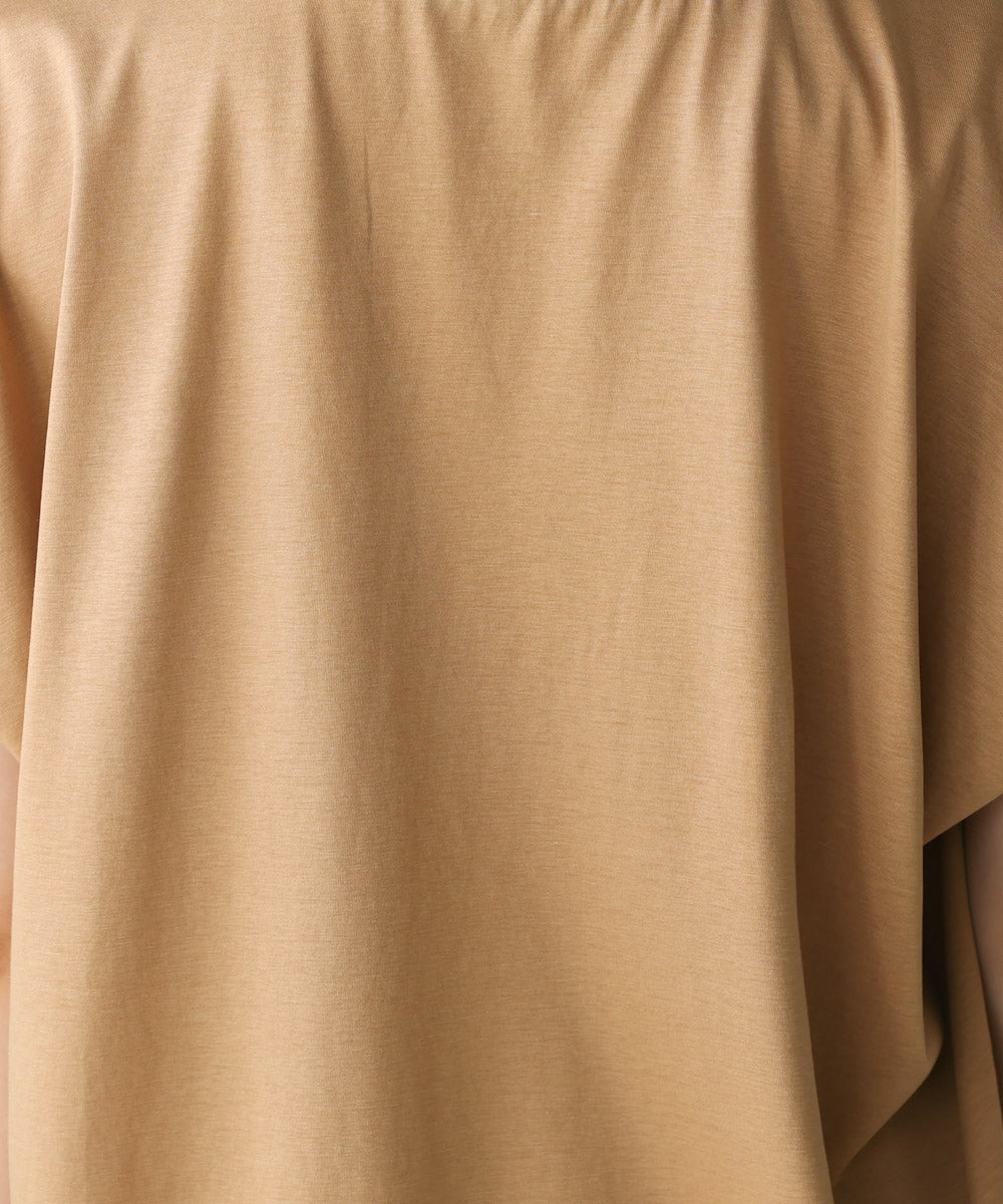 衿ラインプルオーバー