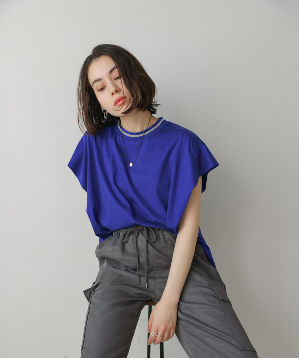 衿ラインプルオーバー