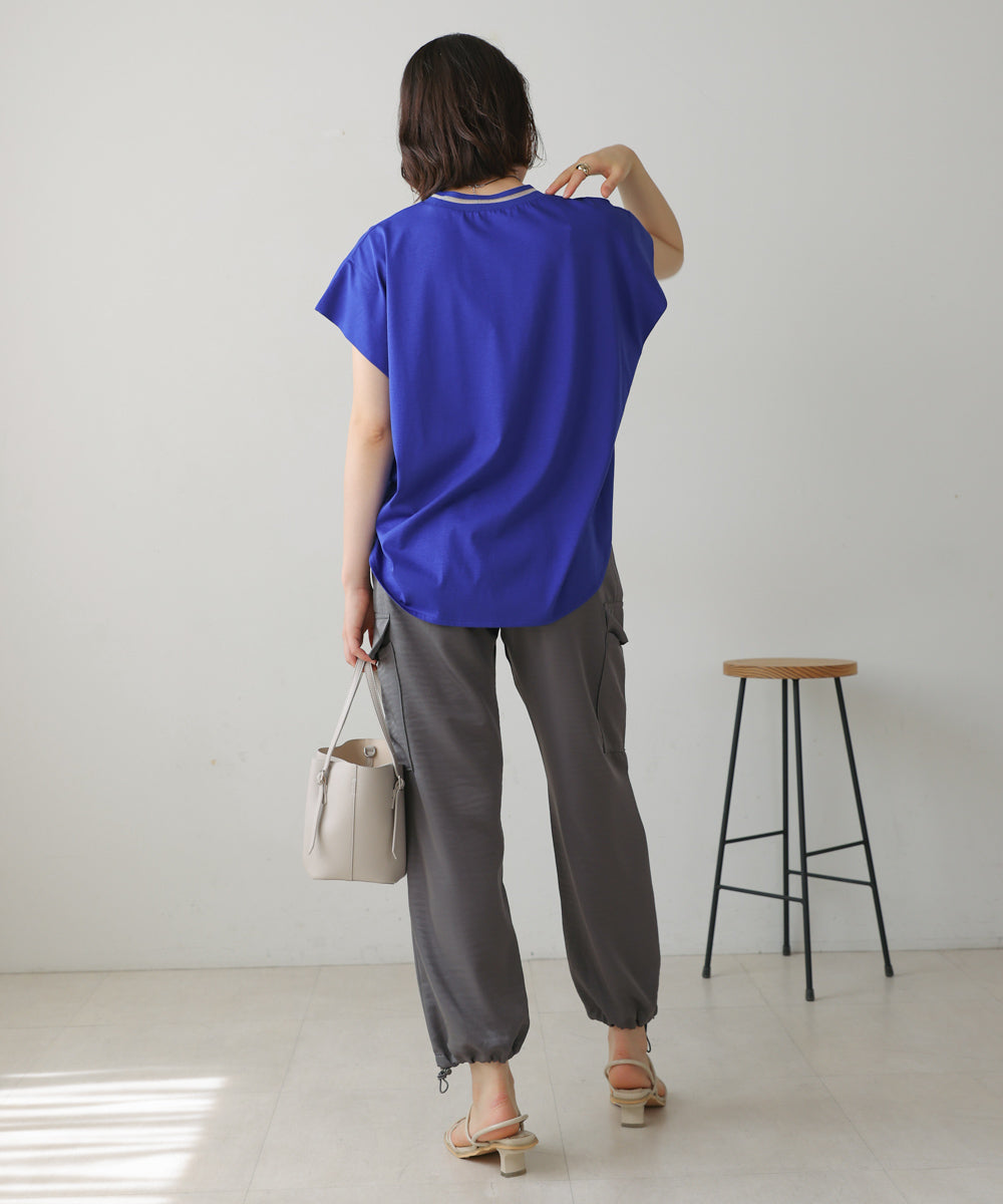 衿ラインプルオーバー