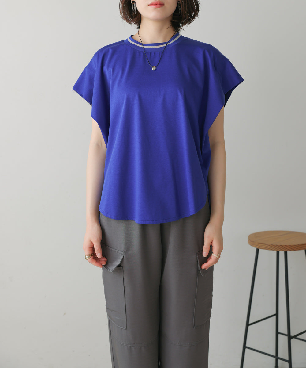 衿ラインプルオーバー