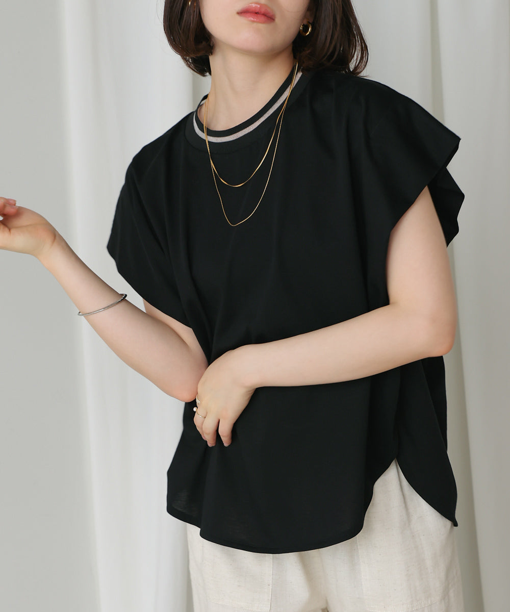 衿ラインプルオーバー