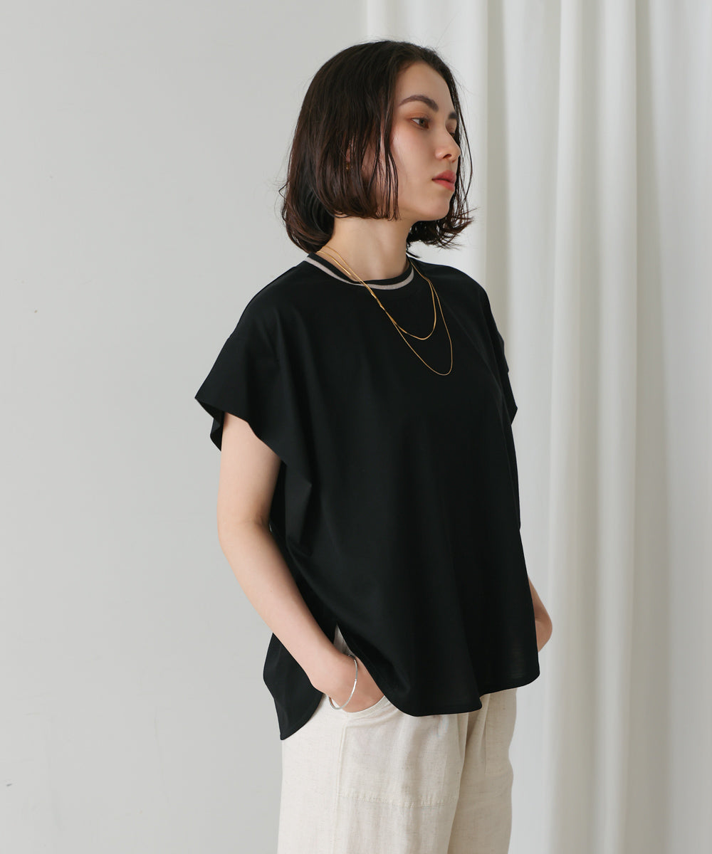 衿ラインプルオーバー