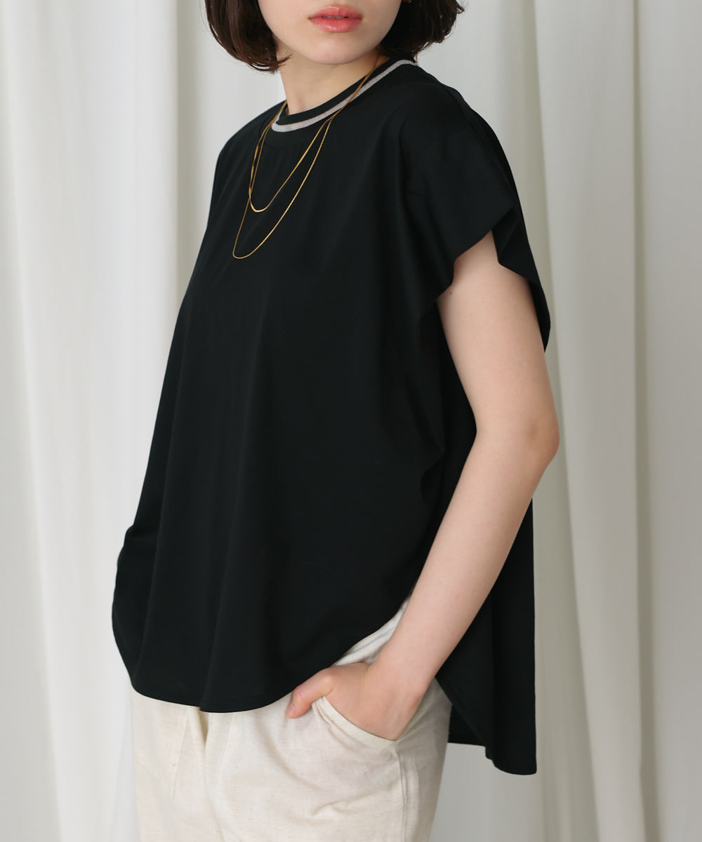 衿ラインプルオーバー