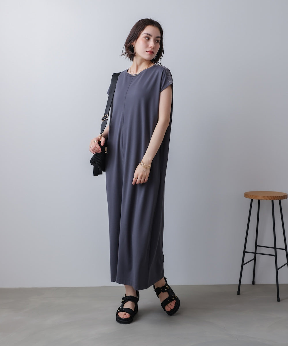 バックラメラインワンピース