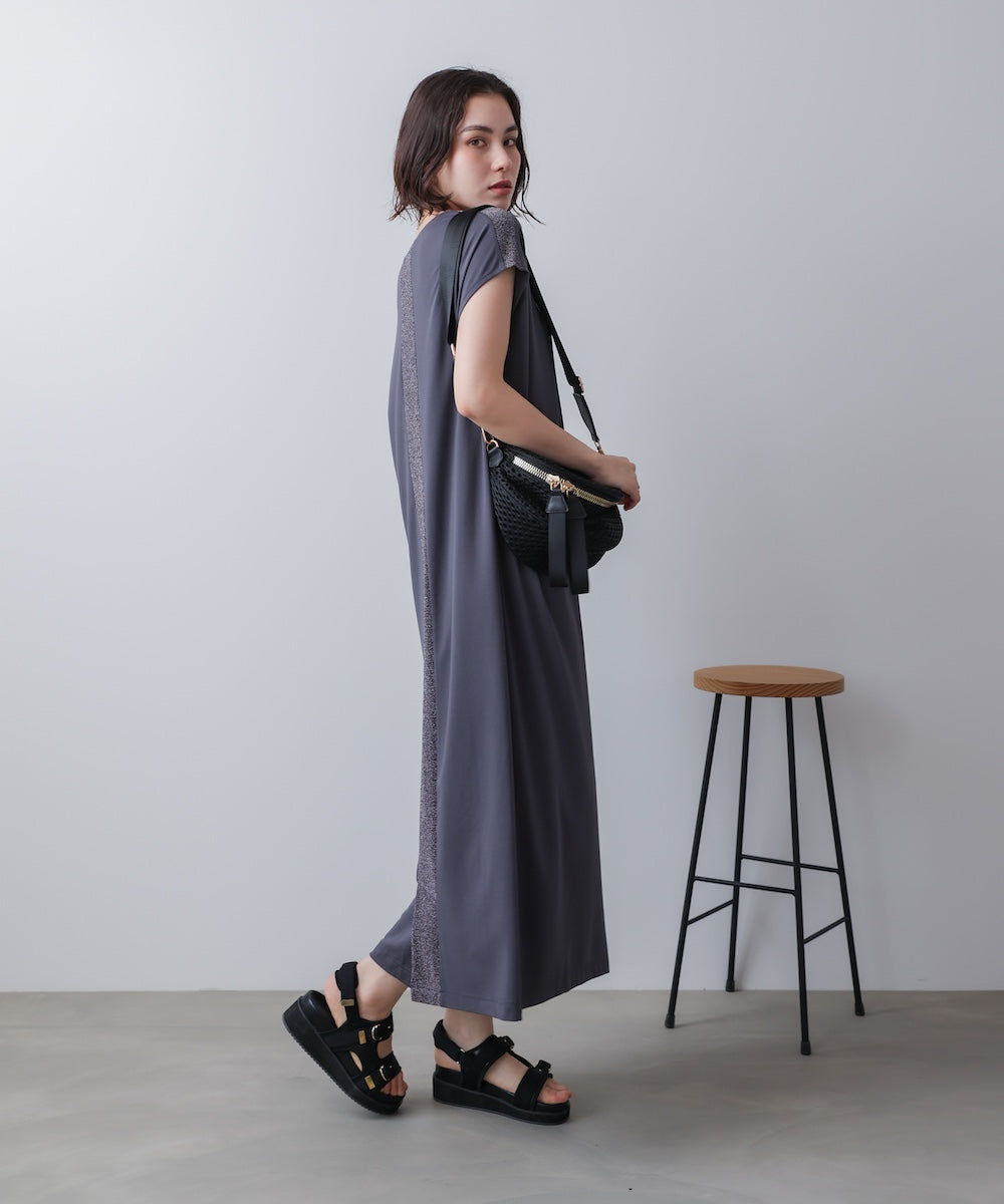 バックラメラインワンピース