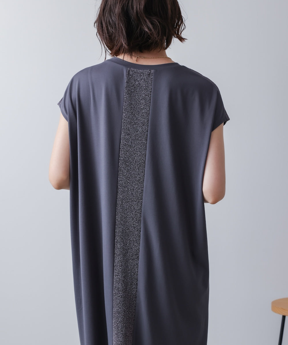 バックラメラインワンピース