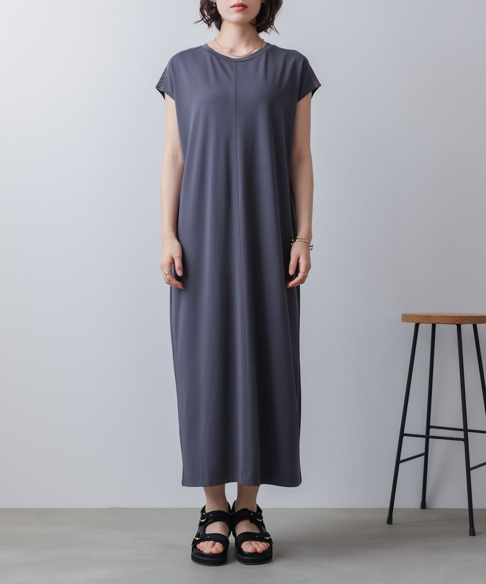 バックラメラインワンピース